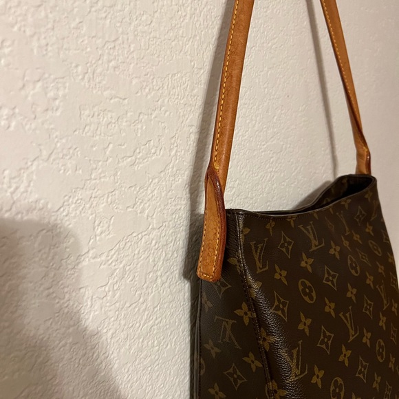 EUC Authentic LV Looping GM - Picture 7 of 12